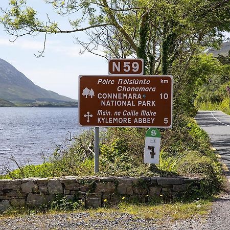 Kylemore House Boutique Apartments - Connemara Suite Экстерьер фото